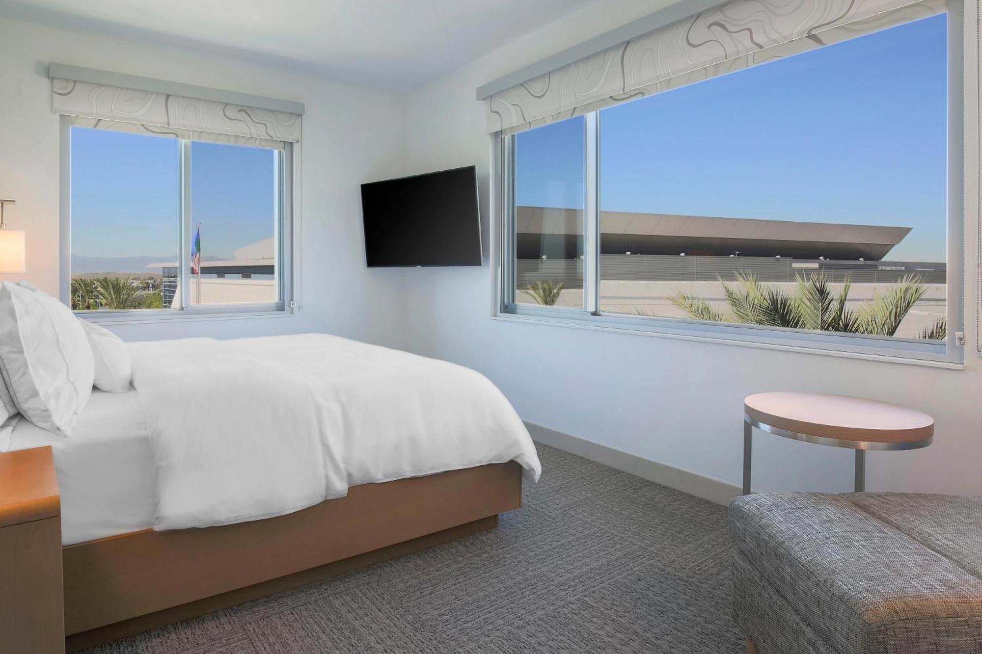 Готель Element Ontario Rancho Cucamonga Екстер'єр фото